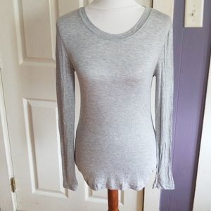 Zenana outfitters Long sleeve grey top size med